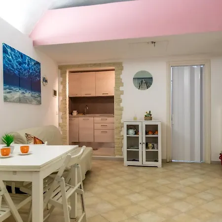 216 - Monolocale Lapigna Sanremo, Centro Storico Apartment *
